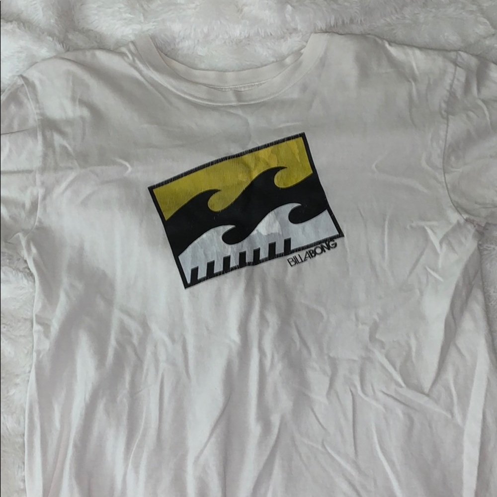 White billabong tshirt